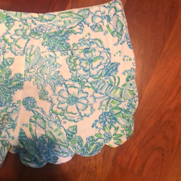 Lilly Pulitzer Buttercup Short - Picture 4 of 6